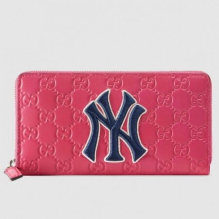 Replica Gucci Pink Signature Zip Around Wallet With NY Yankees Patch