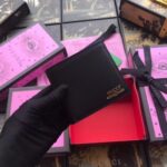 Replica Gucci Bi-fold Wallet With Gucci Logo In Black Leather 3